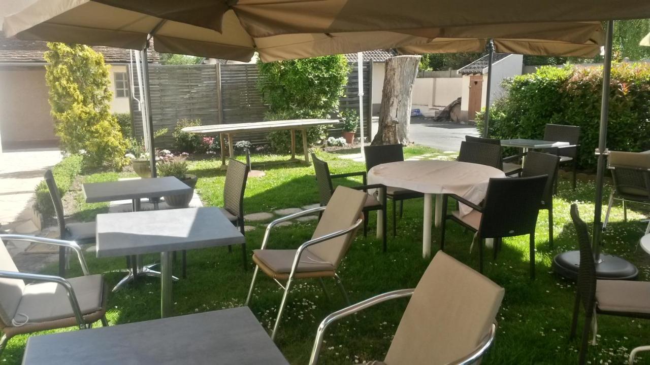 Auberge La Renaissance Asnières-sur-Oise Eksteriør bilde